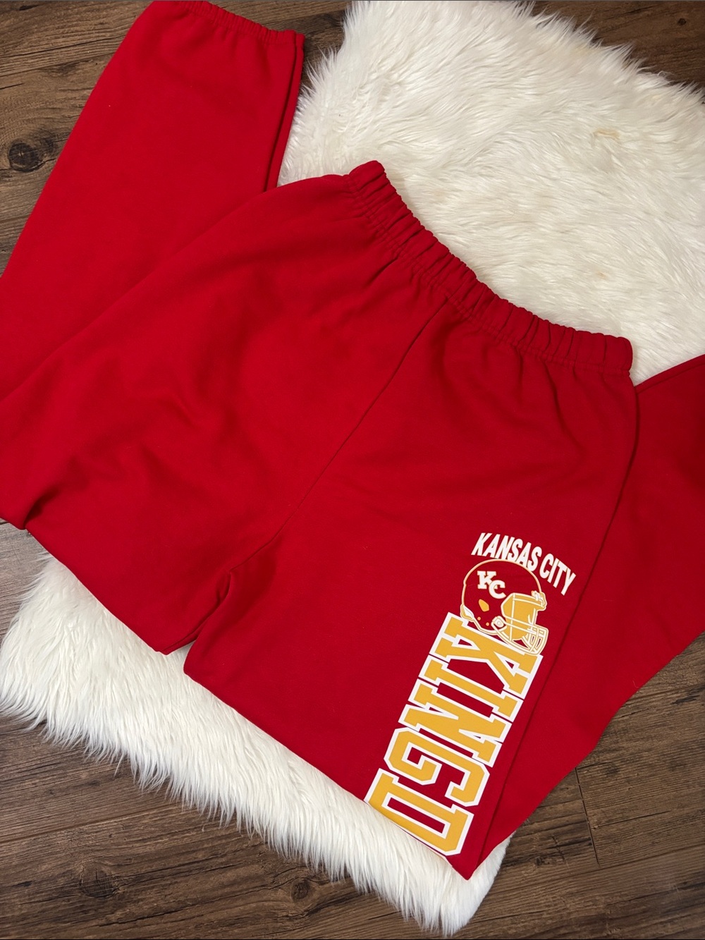 Kansas City Chiefs Red Sweatpants - Picture 3 of 4